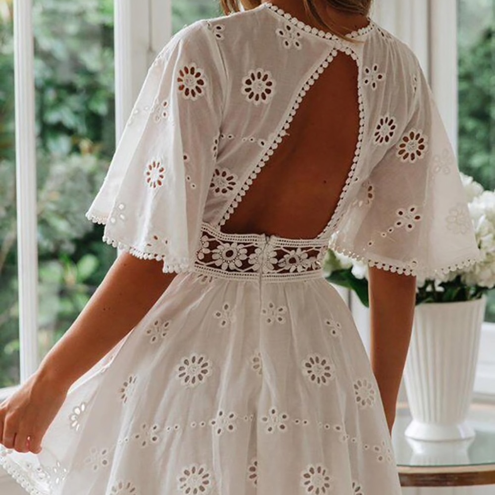 Sale!!! 💰 Flare sleeve cotton white lace dress Backless